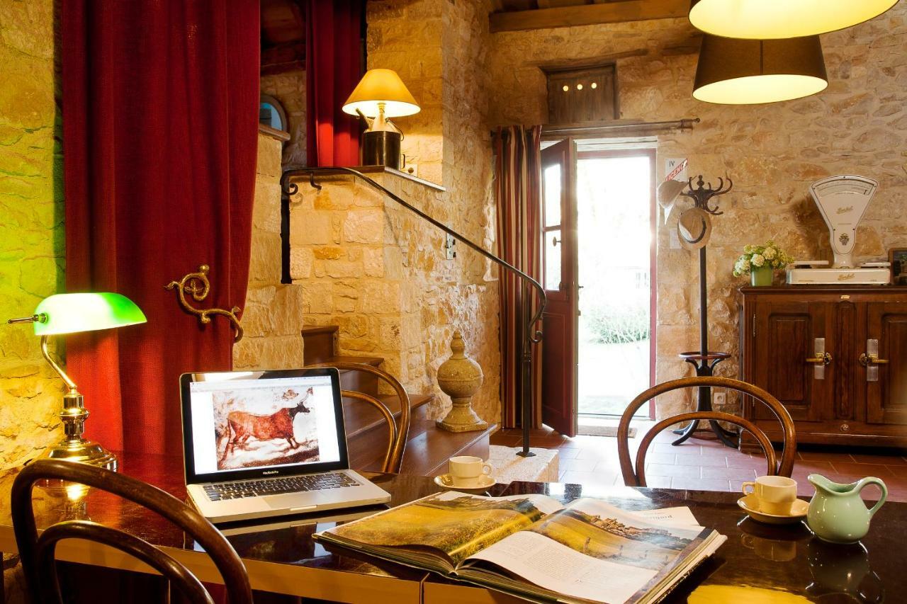 Villa La Chartreuse Du Maine Cubjac Esterno foto